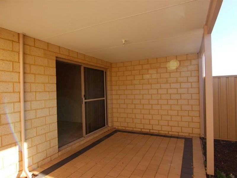 Villa 6/13 Devonshire Terrace, Armadale WA 6112