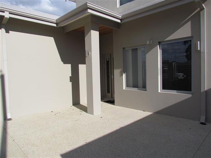 1/9 Surrey Road, Wilson WA 6107