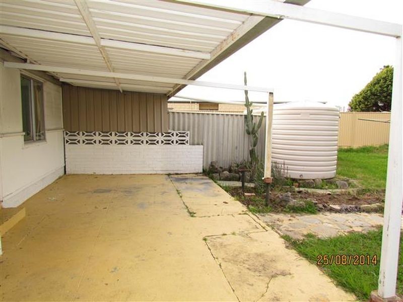 29A Highbury Cresent, Beckenham WA 6107