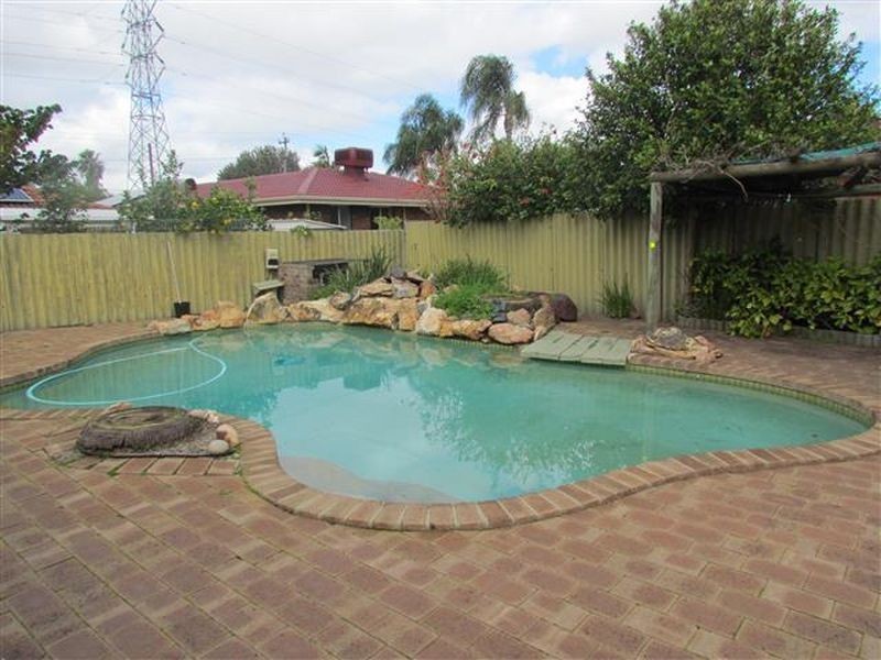 24 Zelkova Way, Parkwood WA 6147