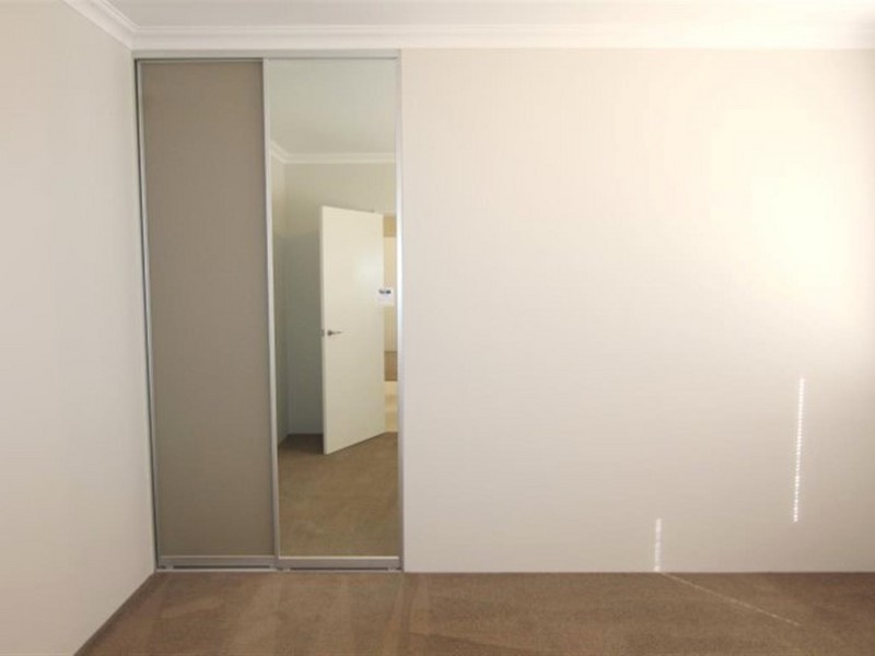 9b Tonbridge Way, Thornlie WA 6108