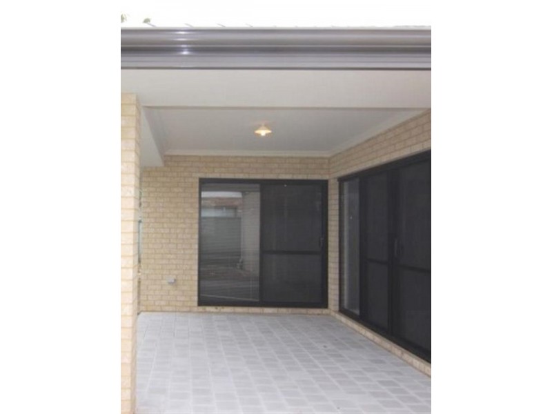 9b Tonbridge Way, Thornlie WA 6108