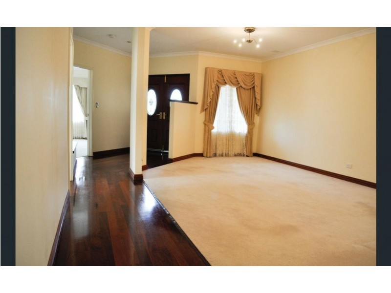 4a Aldam Crescent, Shelley WA 6148