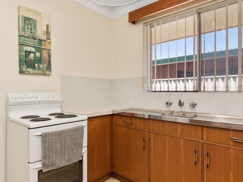 27 Mandora Way, Riverton WA 6148