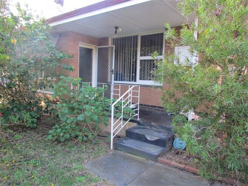 7 Seventh Road, Armadale WA 6112