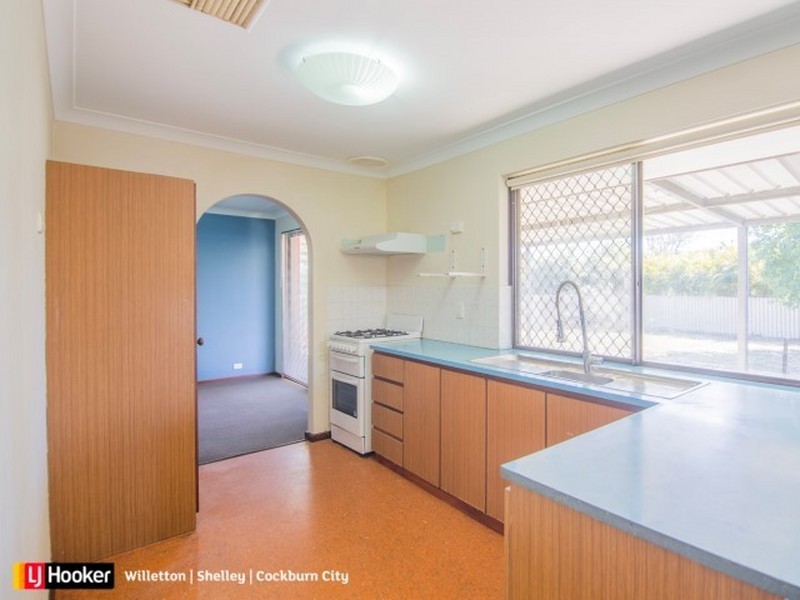 8 Azara Place, Parkwood WA 6147