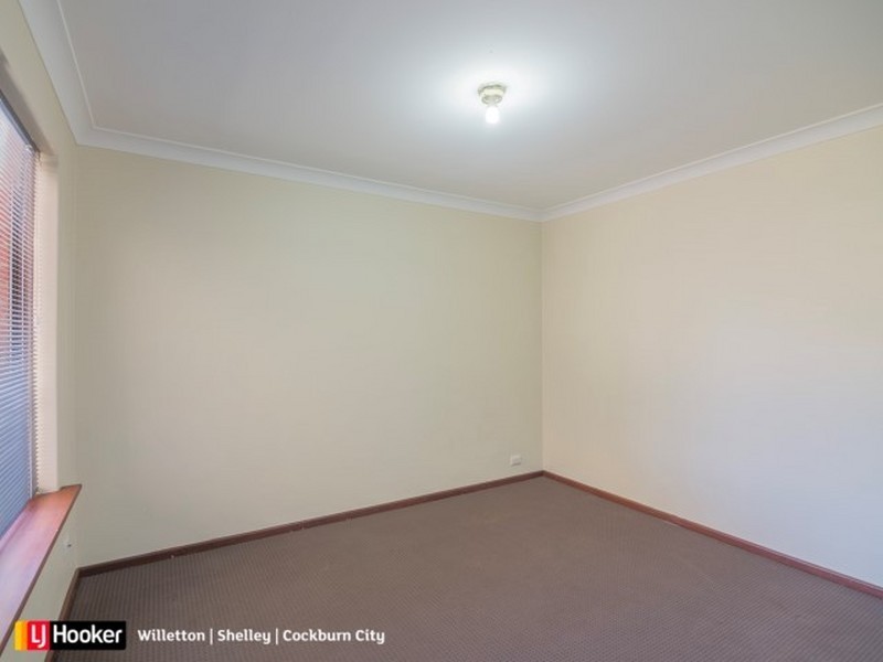 8 Azara Place, Parkwood WA 6147