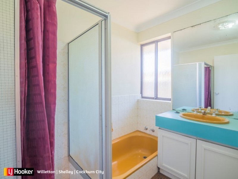 8 Azara Place, Parkwood WA 6147