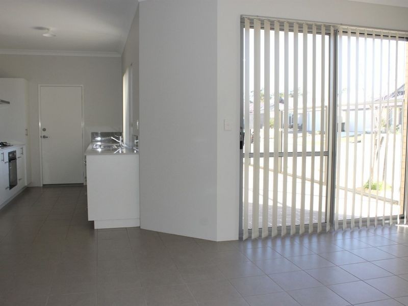 2/41 Bellazario Promenade, Aveley WA 6069