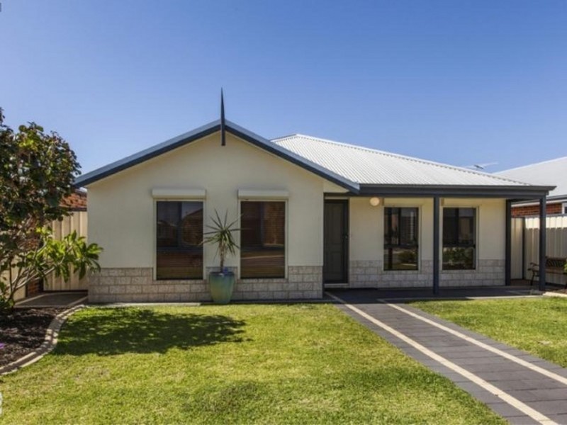 17 Lagrange Street, Success WA 6164