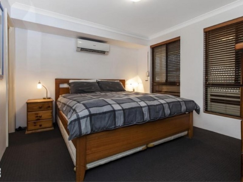 17 Lagrange Street, Success WA 6164
