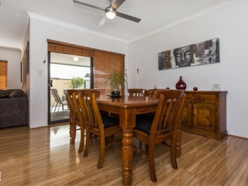 17 Lagrange Street, Success WA 6164