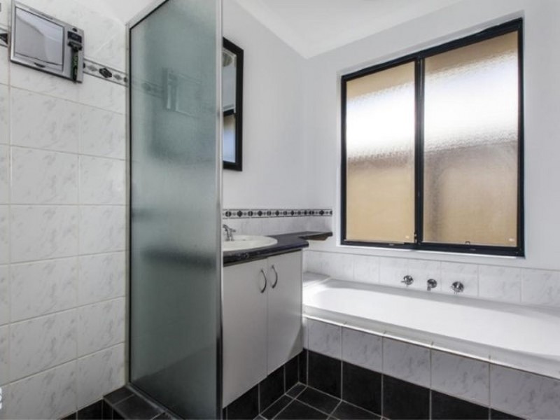 17 Lagrange Street, Success WA 6164