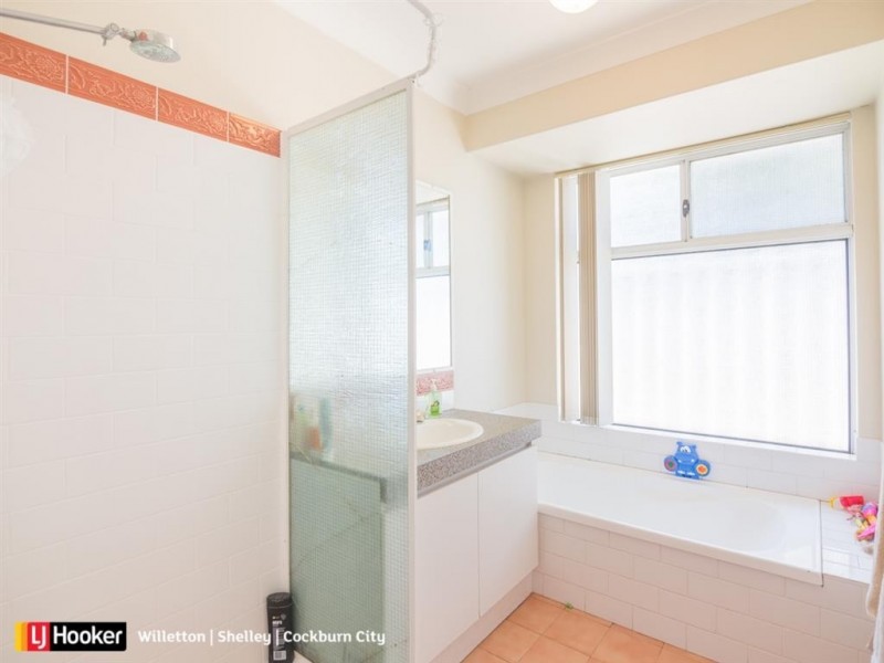 23 Catalpa Crescent, South Lake WA 6164