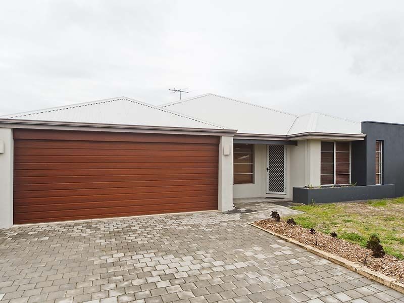 4 Silverline Bend, Bertram WA 6167