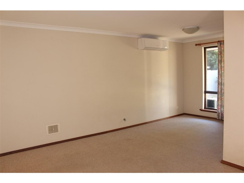 18b Doomben Court, Willetton WA 6155