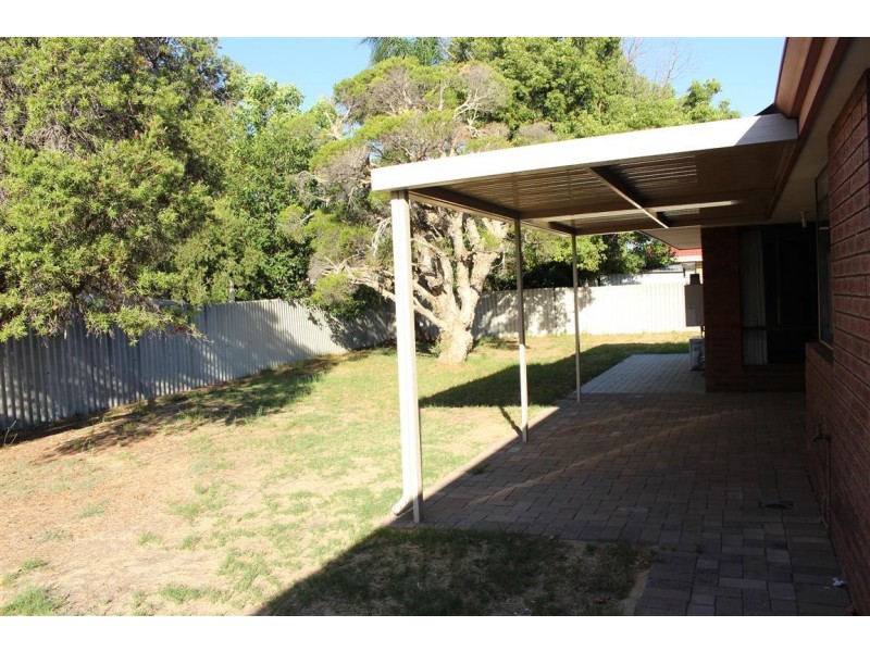 18b Doomben Court, Willetton WA 6155