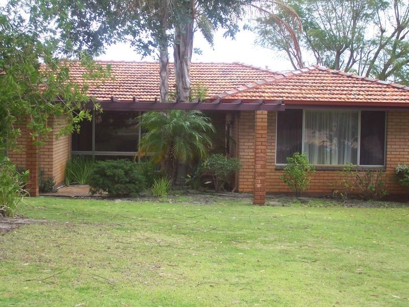 7 Creekview Close, Rossmoyne WA 6148