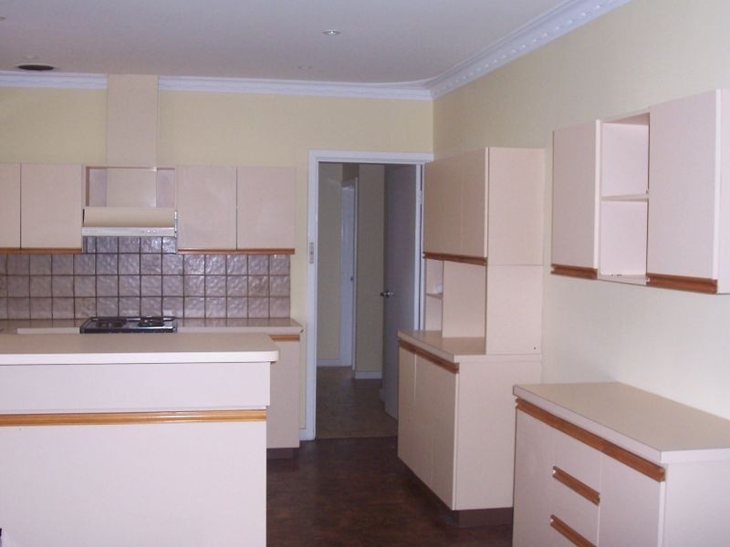 7 Creekview Close, Rossmoyne WA 6148