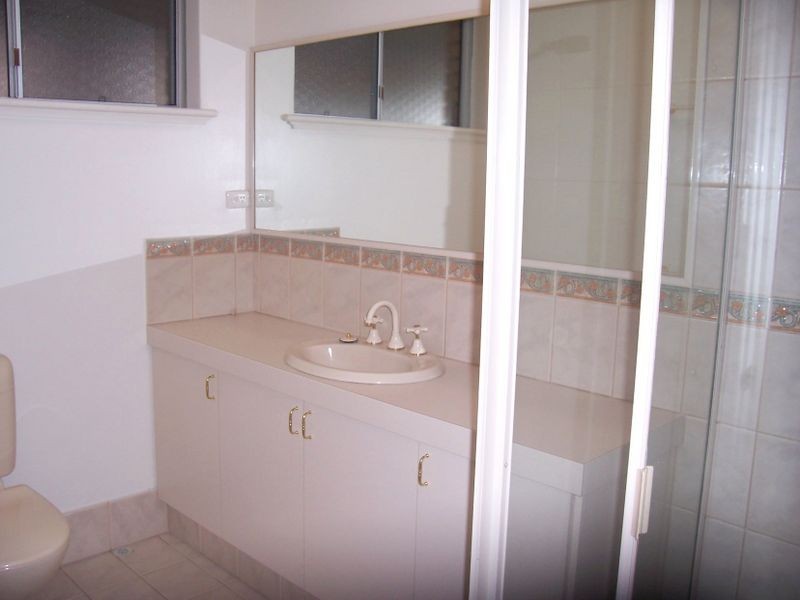 7 Creekview Close, Rossmoyne WA 6148