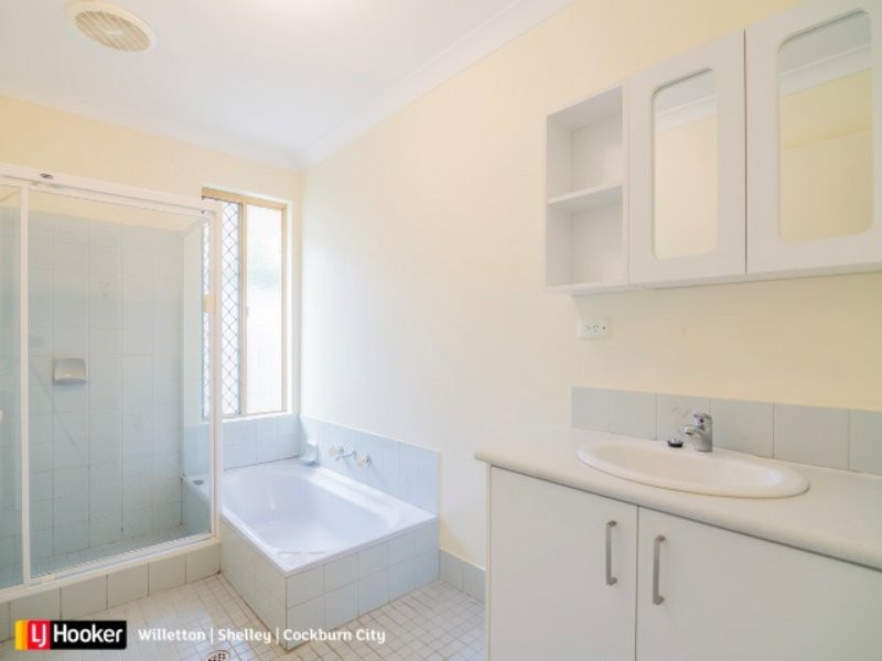 44 Explorer Drive, Thornlie WA 6108