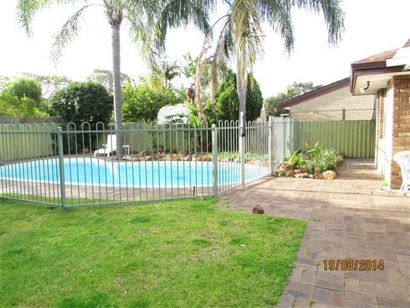 25 Vellgrove Avenue, Parkwood WA 6147