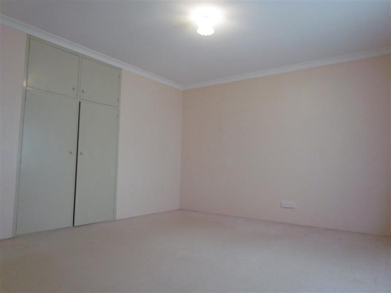 11 Tullamore Close, Waterford WA 6152