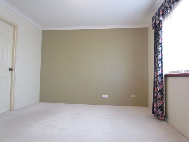 11 Tullamore Close, Waterford WA 6152