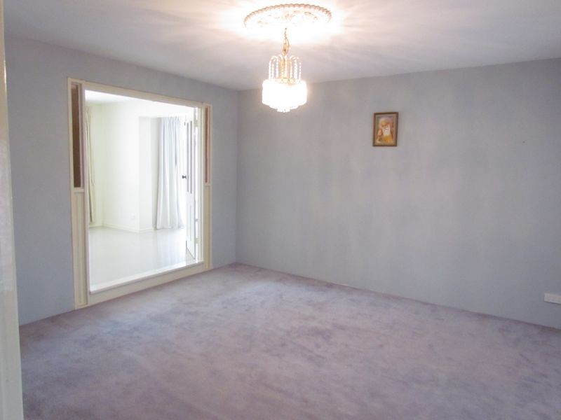 11 Tullamore Close, Waterford WA 6152