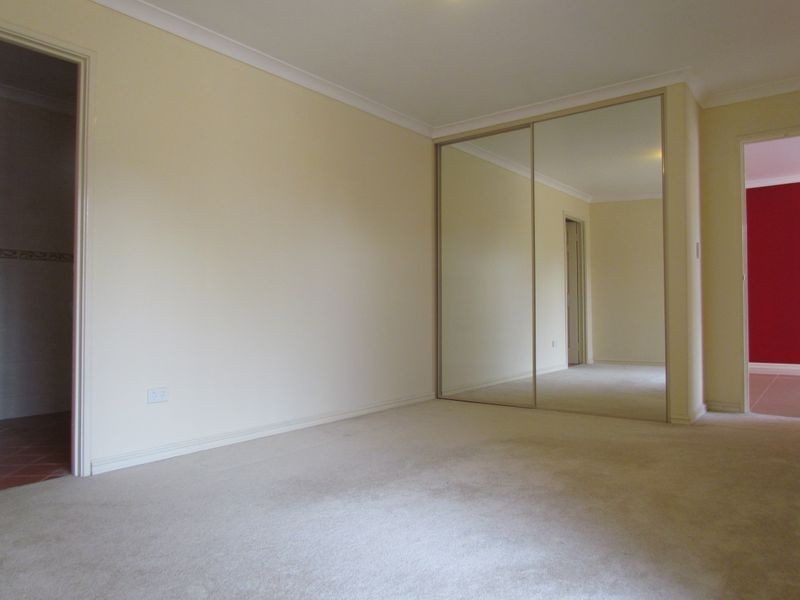 11 Tullamore Close, Waterford WA 6152