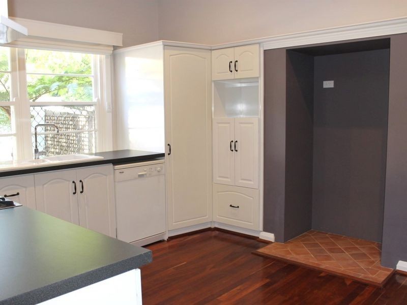 8 The Promenade, Mount Pleasant WA 6153
