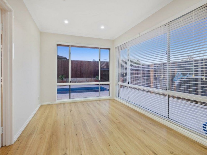 37 Woolmers Loop, Landsdale WA 6065