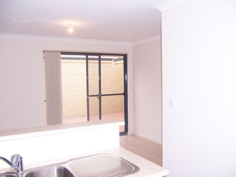 2c Gretham Road, Westminster WA 6061