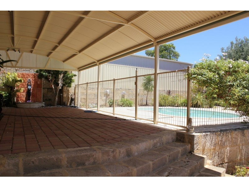 25 Duchart Way, Coogee WA 6166