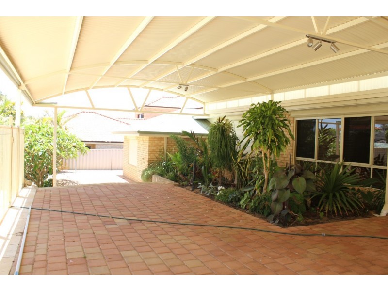 25 Duchart Way, Coogee WA 6166