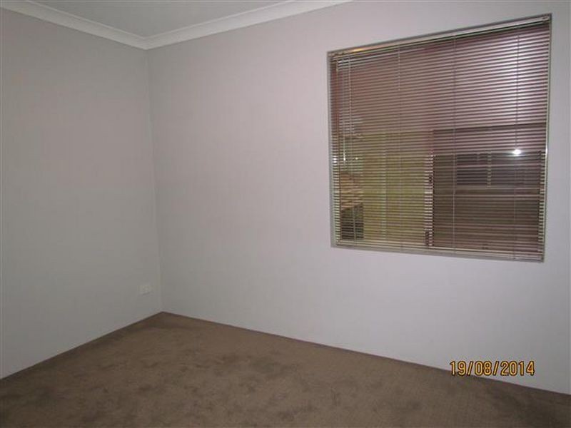 1/6 Batsford Way, Canning Vale WA 6155
