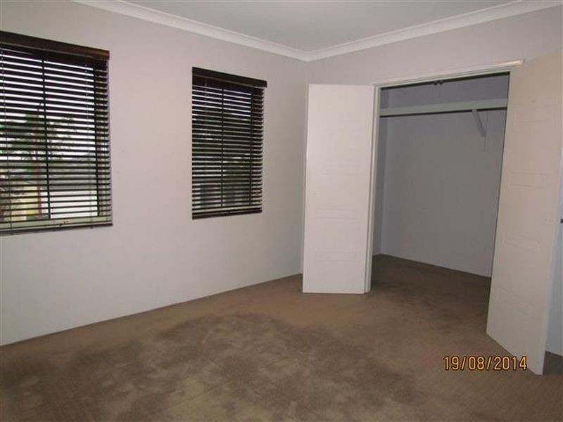 1/6 Batsford Way, Canning Vale WA 6155