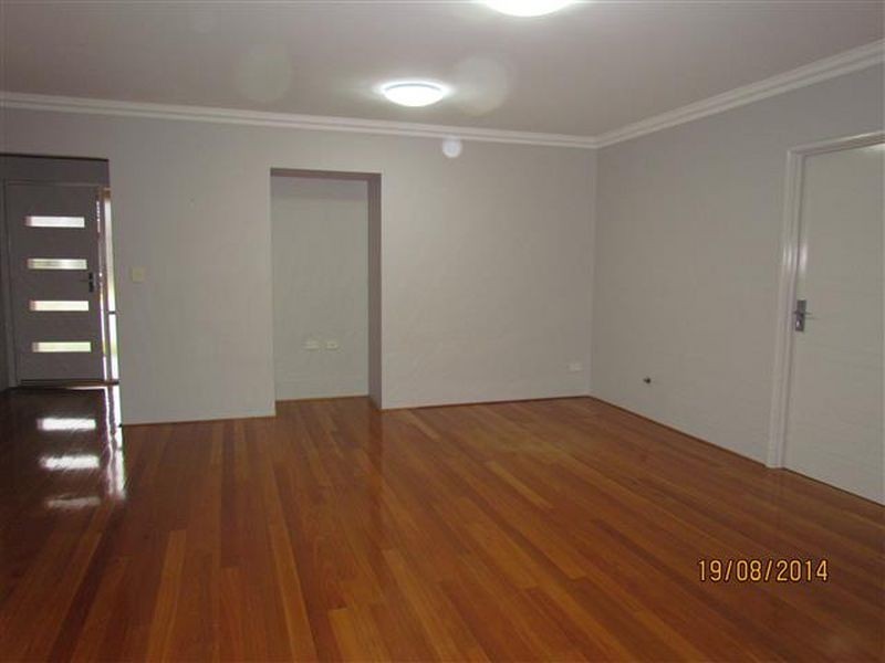 1/6 Batsford Way, Canning Vale WA 6155