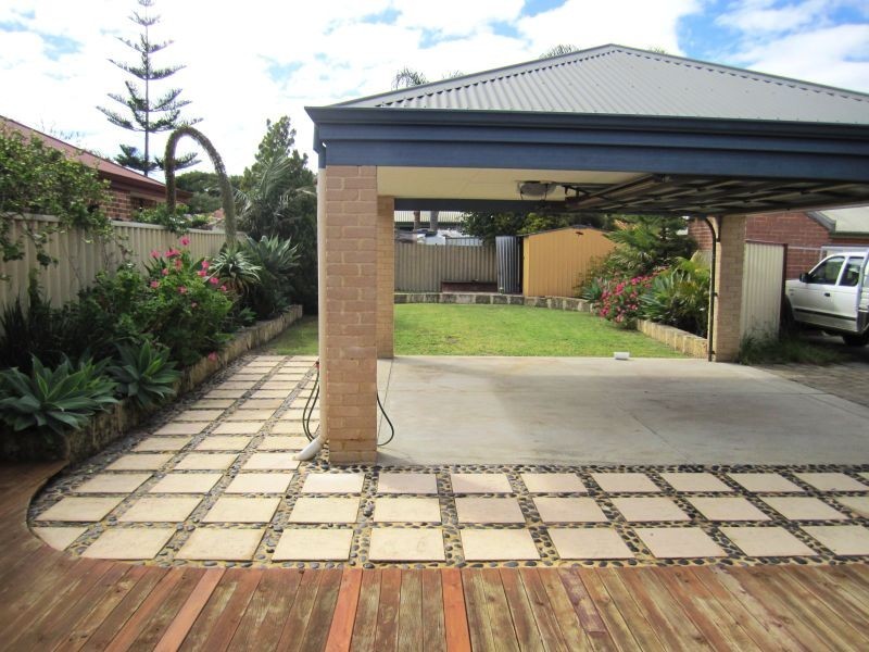 12a Peplar Avenue, Salter Point WA 6152