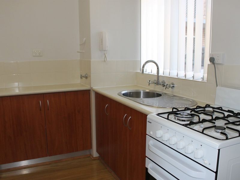 4/1041 Albany Highway, St James WA 6102