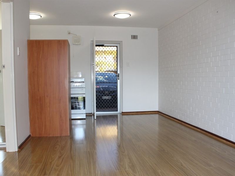 4/1041 Albany Highway, St James WA 6102