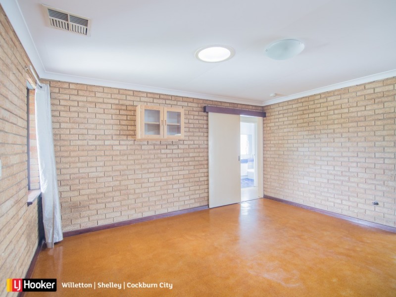 26 Blandfield Way, Parkwood WA 6147