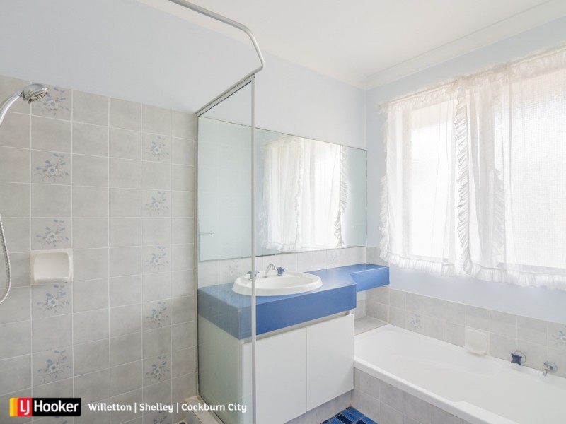 26 Blandfield Way, Parkwood WA 6147