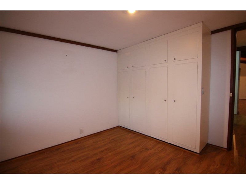 1/8 Cale Street, Como WA 6152