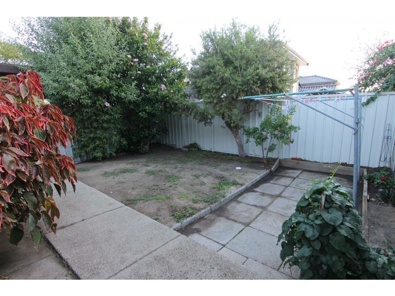 1/8 Cale Street, Como WA 6152