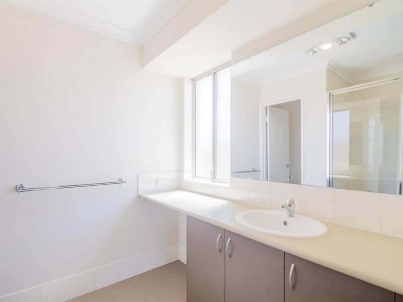 23 Southampton Drive, Piara Waters WA 6112