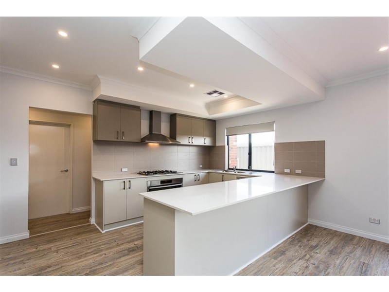 163 Honeywood Drive, Wandi WA 6167