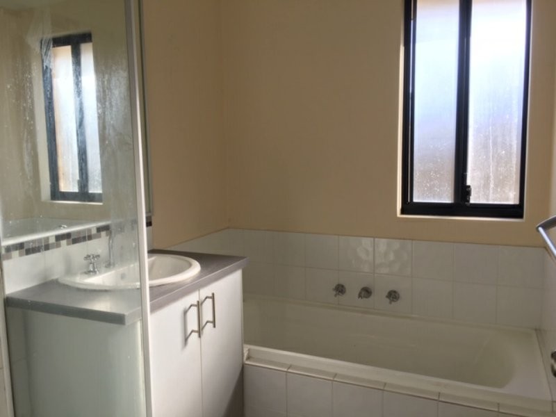 64 Beauchamp Loop, Wellard WA 6170