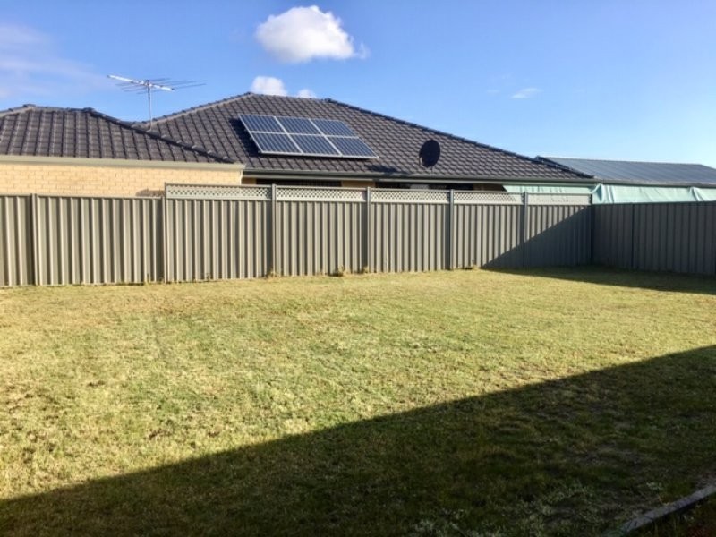 64 Beauchamp Loop, Wellard WA 6170