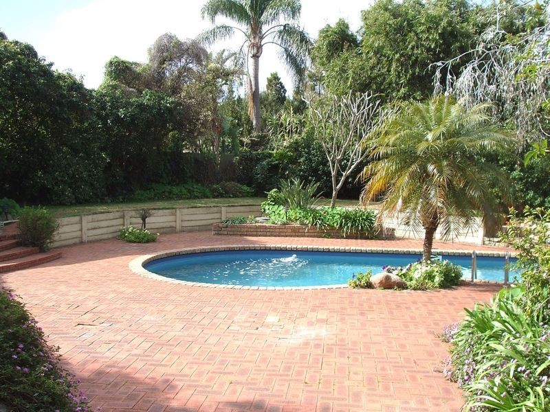 8 Doric Street, Shelley WA 6148